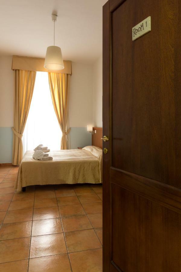 Bed & Breakfast Few Steps From St Peter Roma