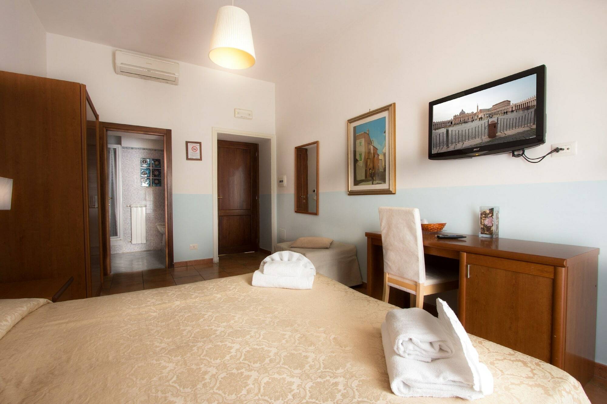 Few Steps From St Peter Bed & Breakfast Roma